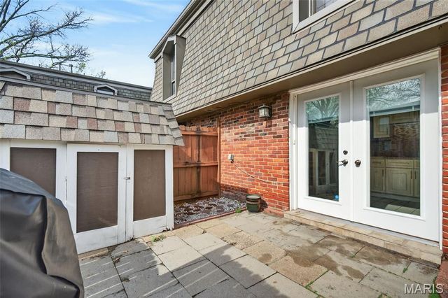 4262 Eiffel Drive, St George, MO 63125
