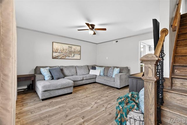 4262 Eiffel Drive, St George, MO 63125