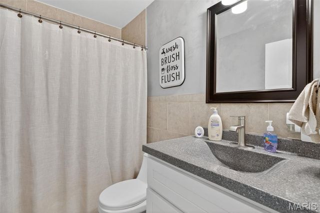 4262 Eiffel Drive, St George, MO 63125