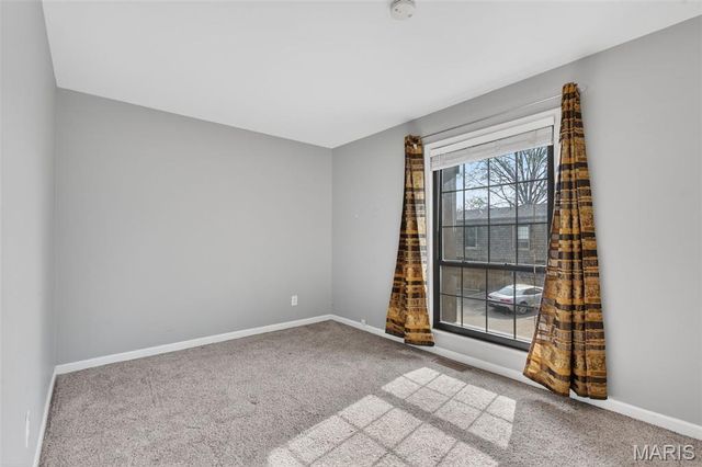 4262 Eiffel Drive, St George, MO 63125