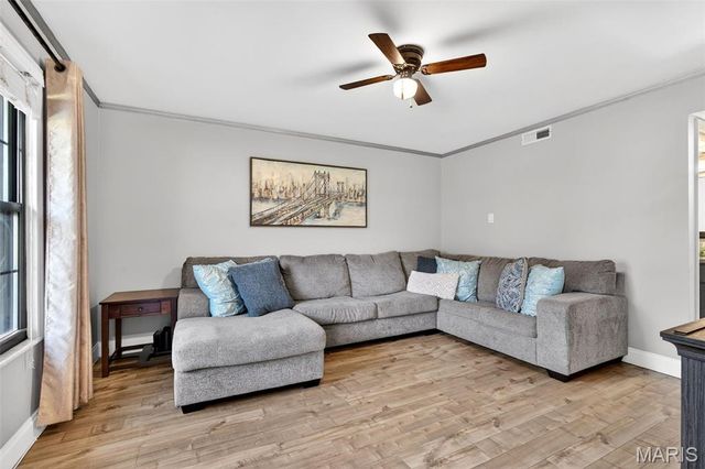 4262 Eiffel Drive, St George, MO 63125