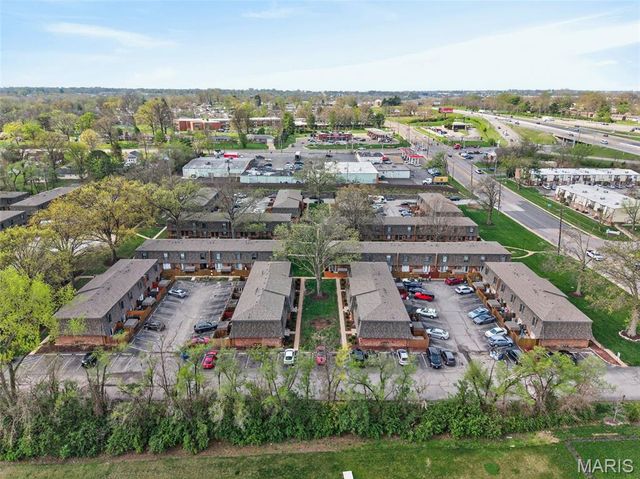 4262 Eiffel Drive, St George, MO 63125