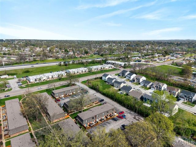 4262 Eiffel Drive, St George, MO 63125