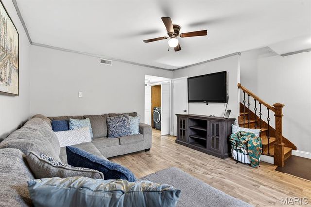 4262 Eiffel Drive, St George, MO 63125