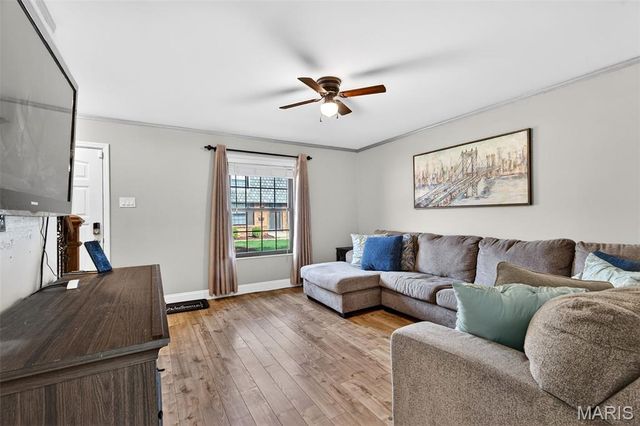 4262 Eiffel Drive, St George, MO 63125