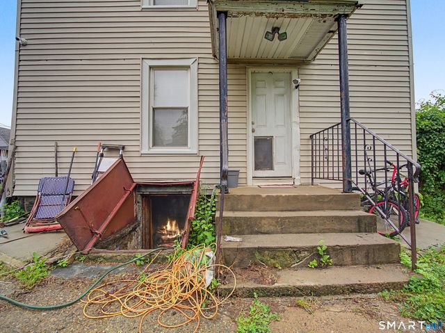 319 Carroll Avenue, Bridgeport, CT 06607