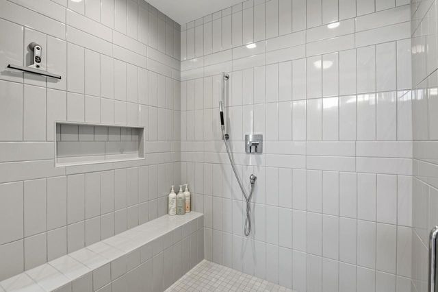 S17W30381 Hazeltine COURT, Waukesha, WI 53188