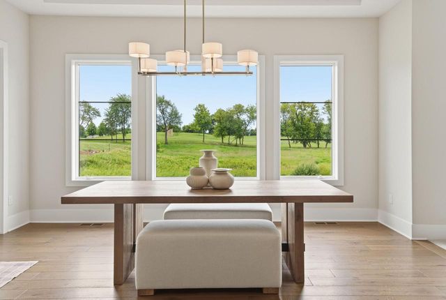 S17W30381 Hazeltine COURT, Waukesha, WI 53188