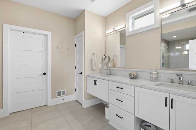 S17W30381 Hazeltine COURT, Waukesha, WI 53188