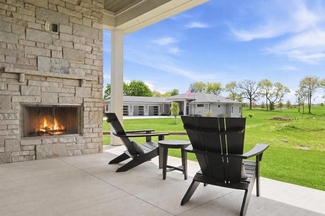 S17W30381 Hazeltine COURT, Waukesha, WI 53188
