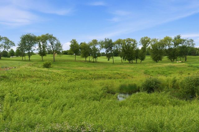 S17W30381 Hazeltine COURT, Waukesha, WI 53188