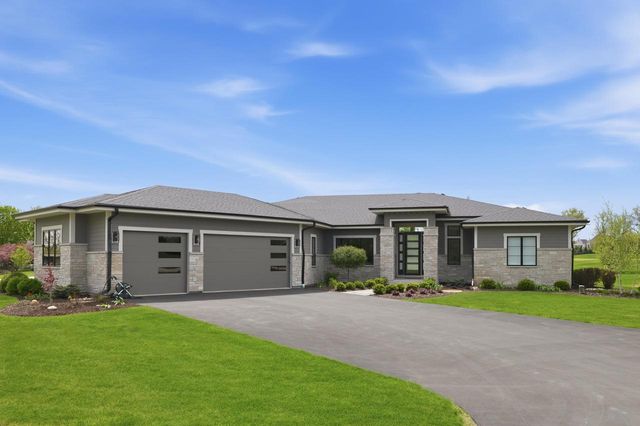 S17W30381 Hazeltine COURT, Waukesha, WI 53188