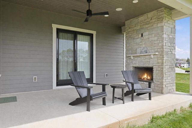 S17W30381 Hazeltine COURT, Waukesha, WI 53188
