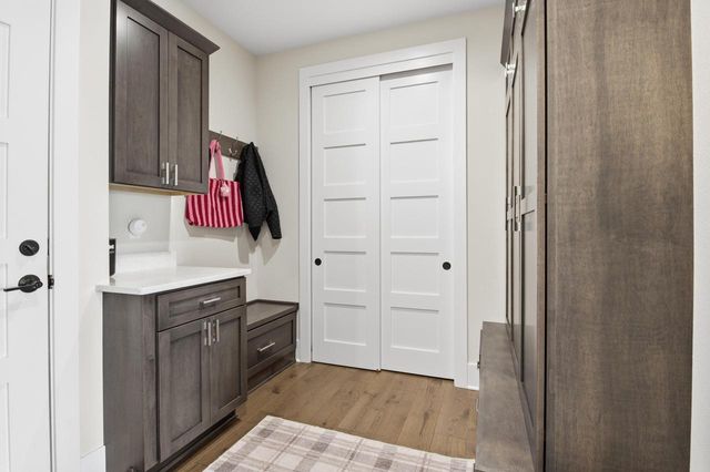 S17W30381 Hazeltine COURT, Waukesha, WI 53188