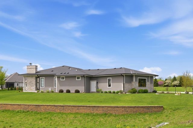 S17W30381 Hazeltine COURT, Waukesha, WI 53188