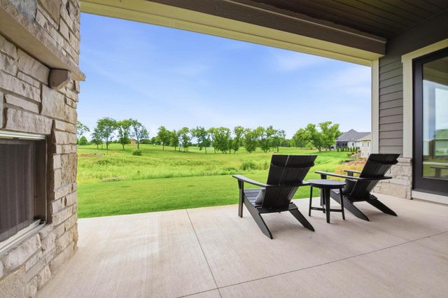 S17W30381 Hazeltine COURT, Waukesha, WI 53188