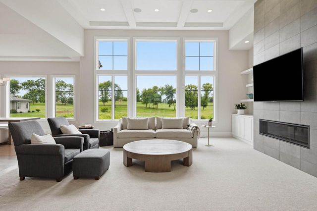 S17W30381 Hazeltine COURT, Waukesha, WI 53188