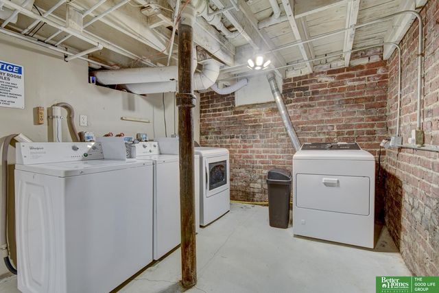 3155 jackson Street, Omaha, NE 68105