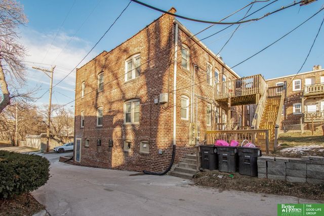 3155 jackson Street, Omaha, NE 68105