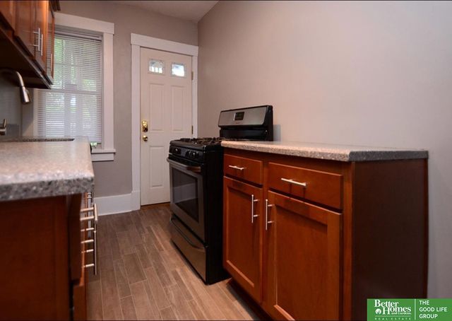 3155 jackson Street, Omaha, NE 68105