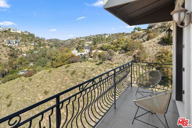 8031 Floral Avenue, Los Angeles, CA 90046