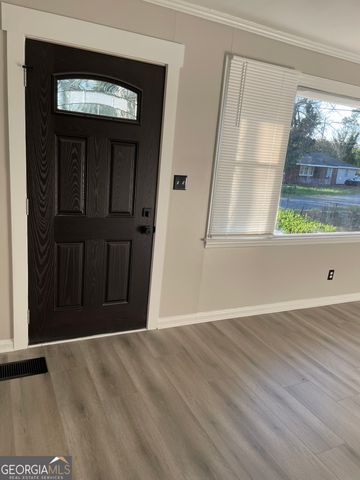 1112 N Beddingfield Drive, Macon, GA 31206