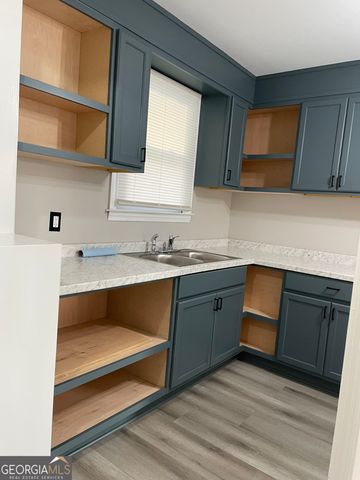 1112 N Beddingfield Drive, Macon, GA 31206