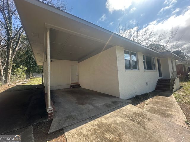 1112 N Beddingfield Drive, Macon, GA 31206