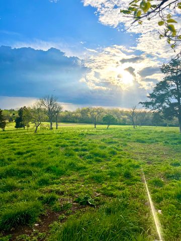 401 Appaloosa Trail, Wilmore, KY 40390