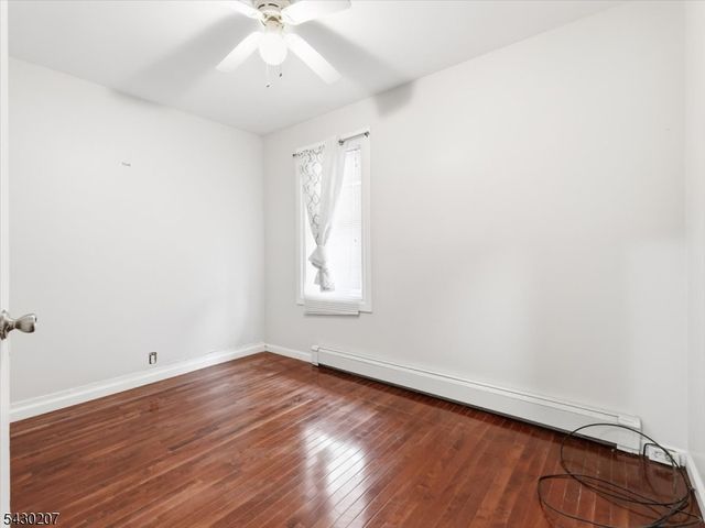 615 Spruce St, Roselle Boro, NJ 07203