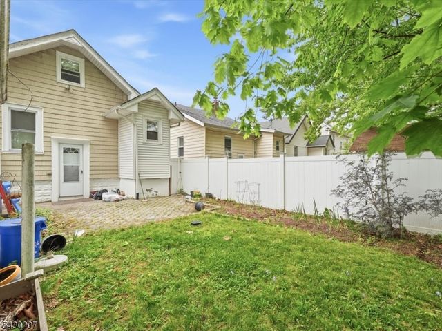 615 Spruce St, Roselle Boro, NJ 07203