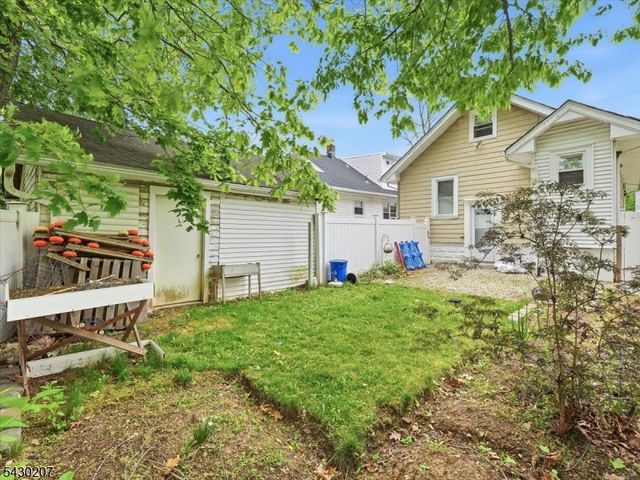 615 Spruce St, Roselle Boro, NJ 07203