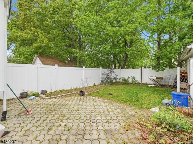 615 Spruce St, Roselle Boro, NJ 07203