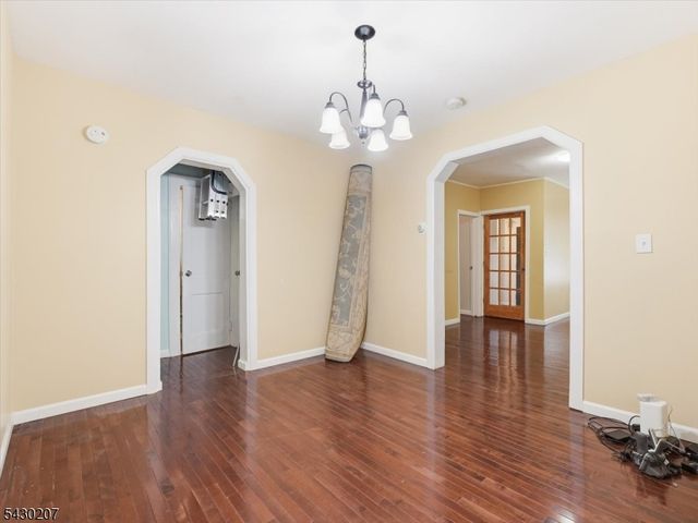 615 Spruce St, Roselle Boro, NJ 07203