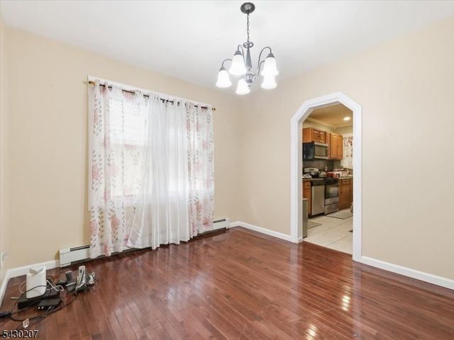 615 Spruce St, Roselle Boro, NJ 07203