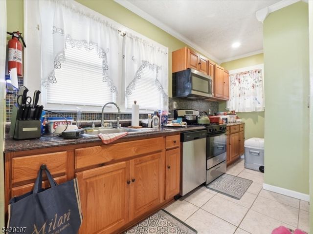 615 Spruce St, Roselle Boro, NJ 07203