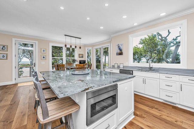 1 Inlet Point Road, Edisto Island, SC 29438