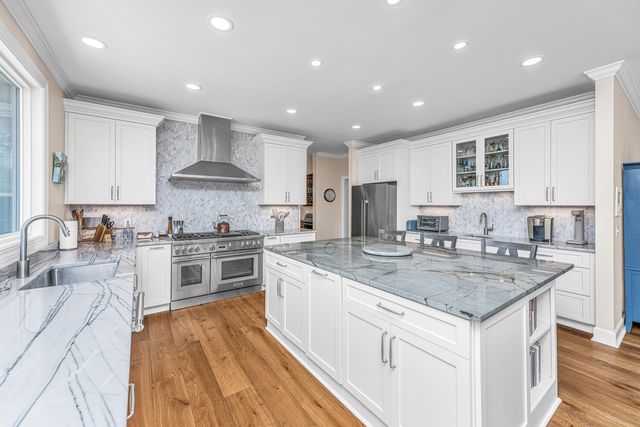 1 Inlet Point Road, Edisto Island, SC 29438