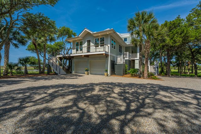 1 Inlet Point Road, Edisto Island, SC 29438