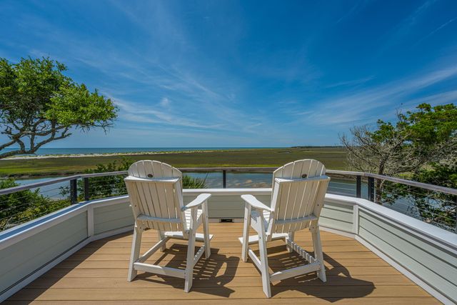 1 Inlet Point Road, Edisto Island, SC 29438