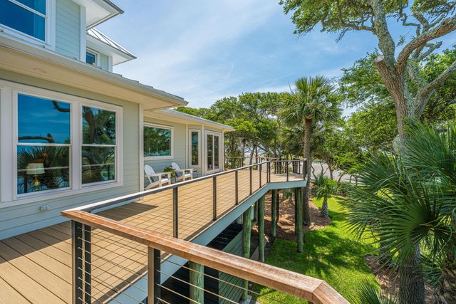 1 Inlet Point Road, Edisto Island, SC 29438