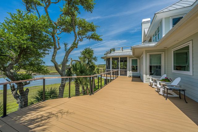 1 Inlet Point Road, Edisto Island, SC 29438