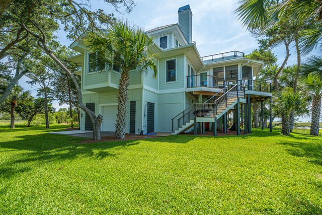 1 Inlet Point Road, Edisto Island, SC 29438