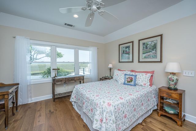 1 Inlet Point Road, Edisto Island, SC 29438