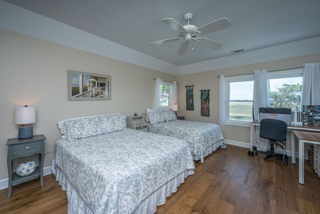 1 Inlet Point Road, Edisto Island, SC 29438