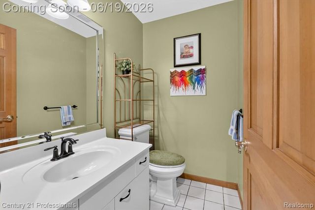 17517 Ellen Drive, Livonia, MI 48152