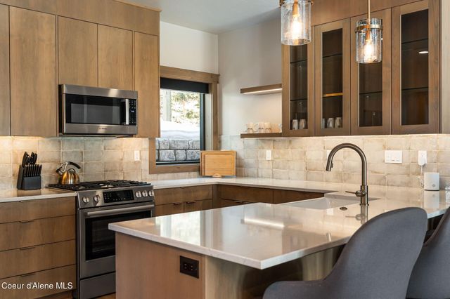 50 Olaf CT, Sandpoint, ID 83864