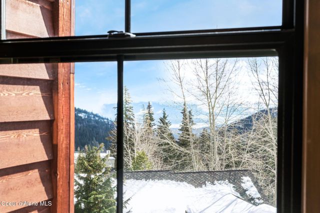 50 Olaf CT, Sandpoint, ID 83864