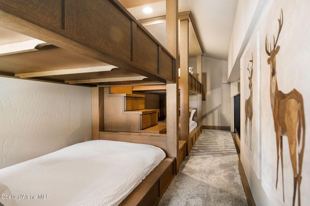 50 Olaf CT, Sandpoint, ID 83864