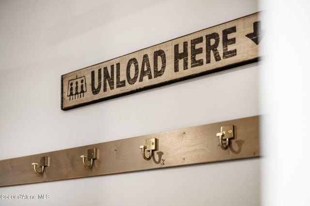 50 Olaf CT, Sandpoint, ID 83864